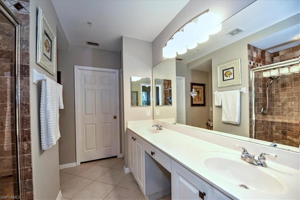 HAWK'S NEST - Residential