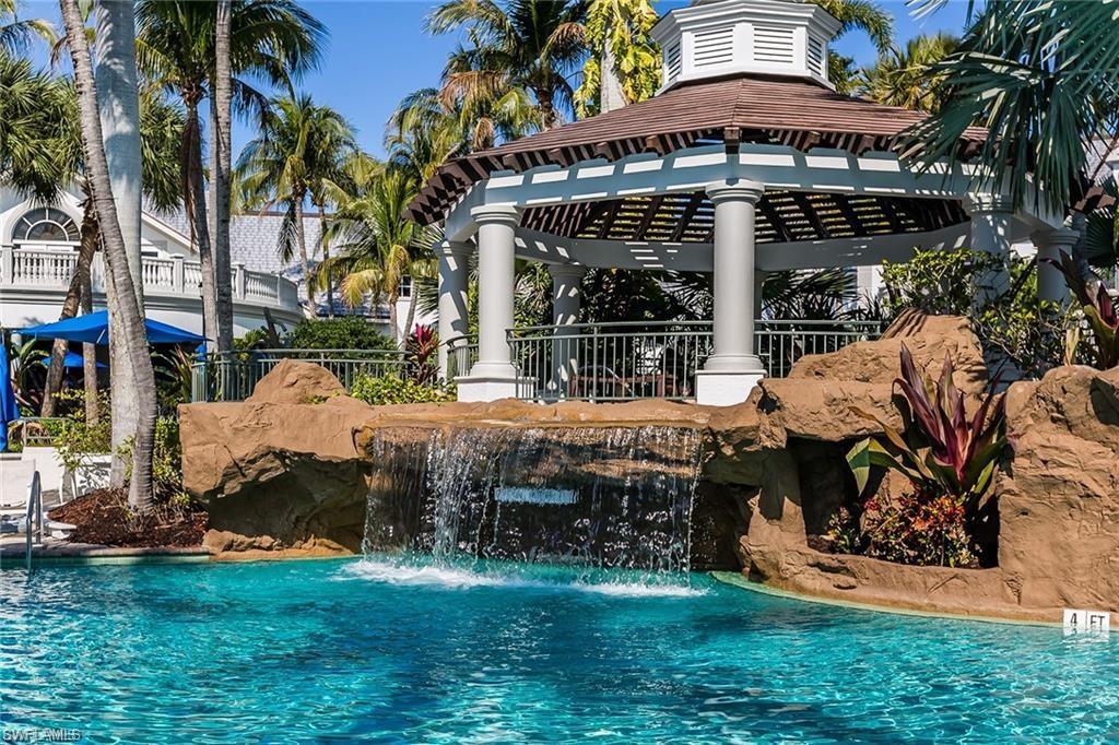 HAWK'S NEST - Residential