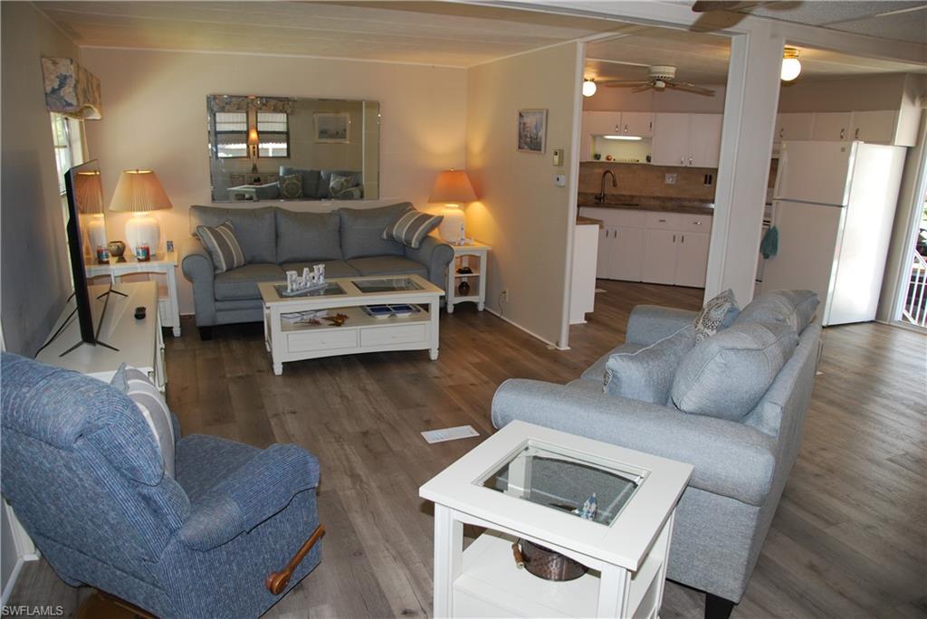 SIX LAKES COUNTRY CLUB - Residential