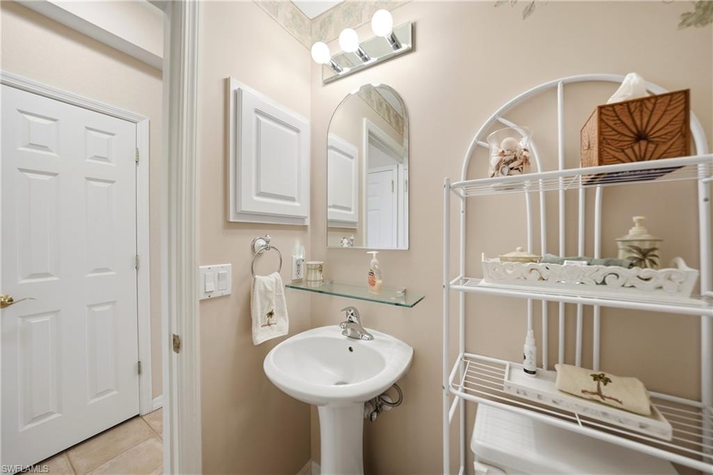 FOUNTAIN COURT - Residential