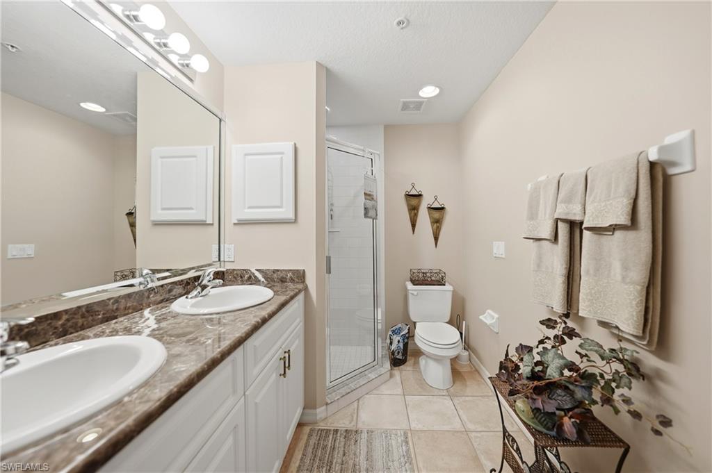 FOUNTAIN COURT - Residential