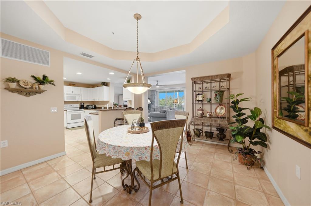 FOUNTAIN COURT - Residential