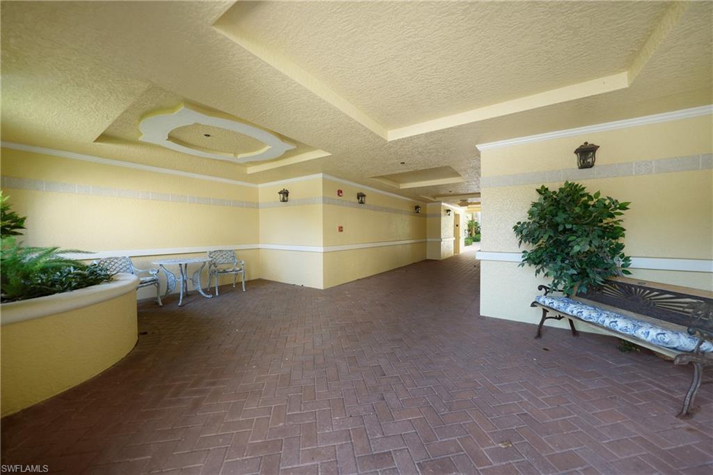 FOUNTAIN COURT - Residential