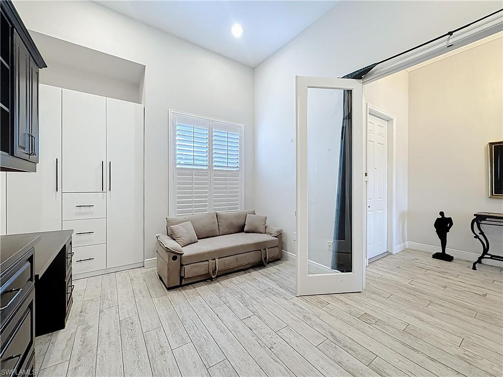 MAPLE RIDGE - Residential