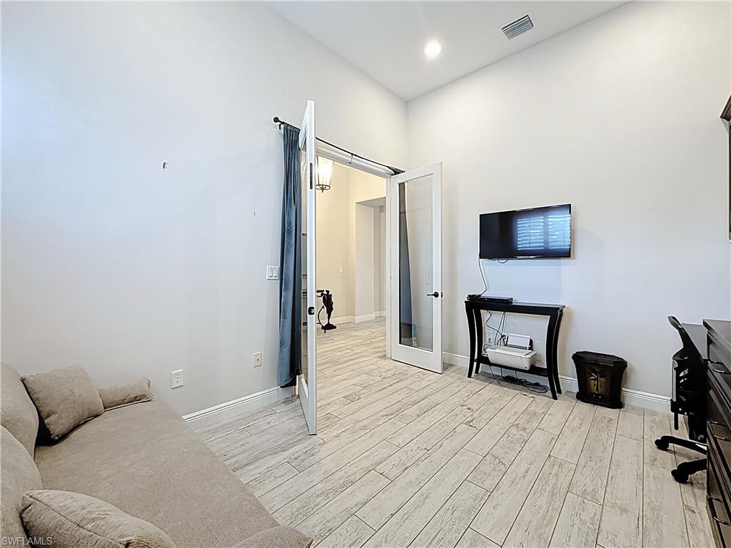 MAPLE RIDGE - Residential