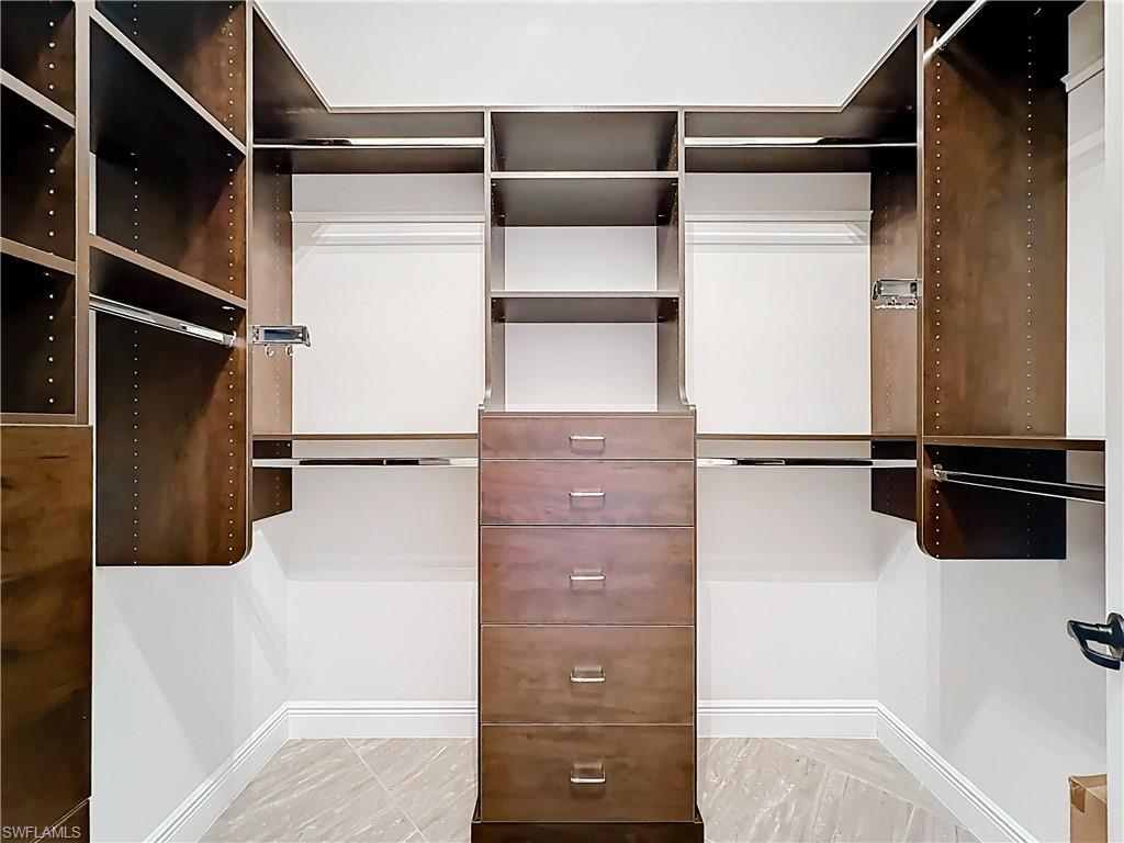 MAPLE RIDGE - Residential