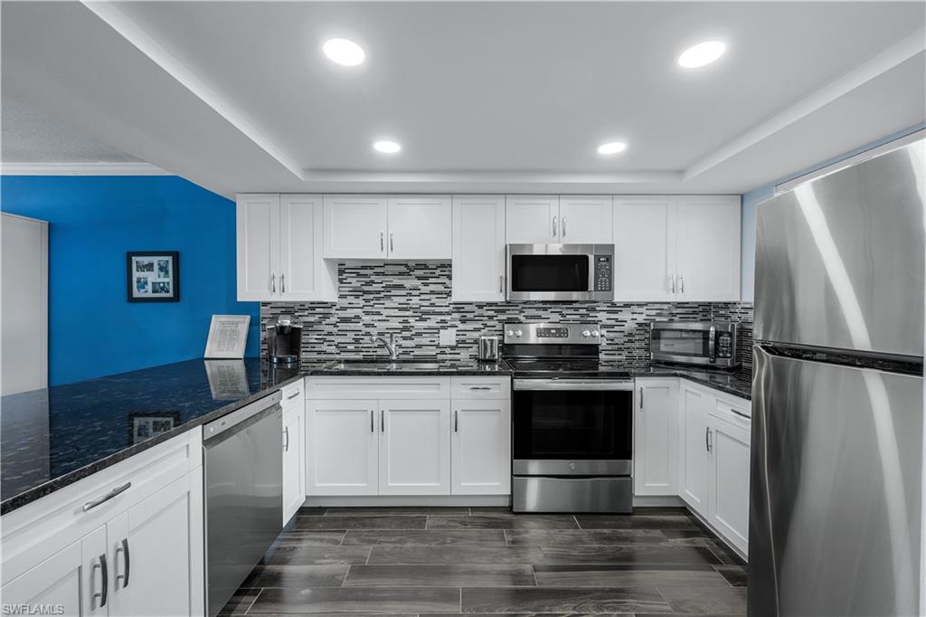 RIVER TOWERS CONDO - Residential