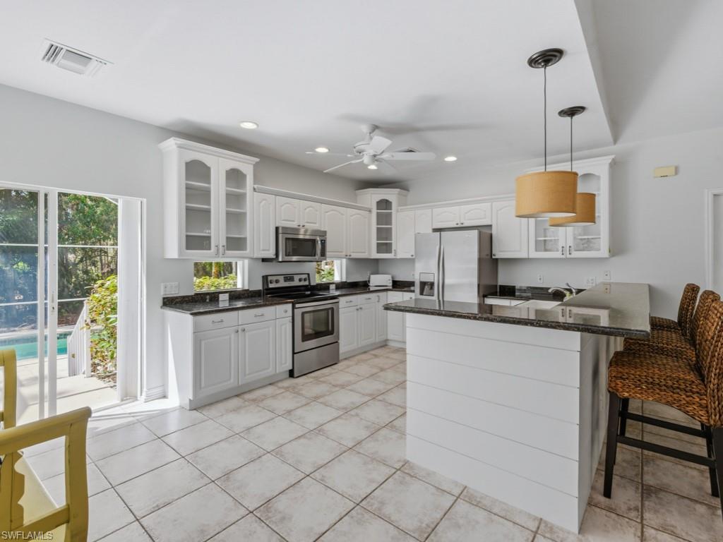 LIVINGSTON WOODS - Residential