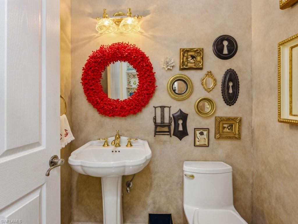 LIVINGSTON WOODS - Residential