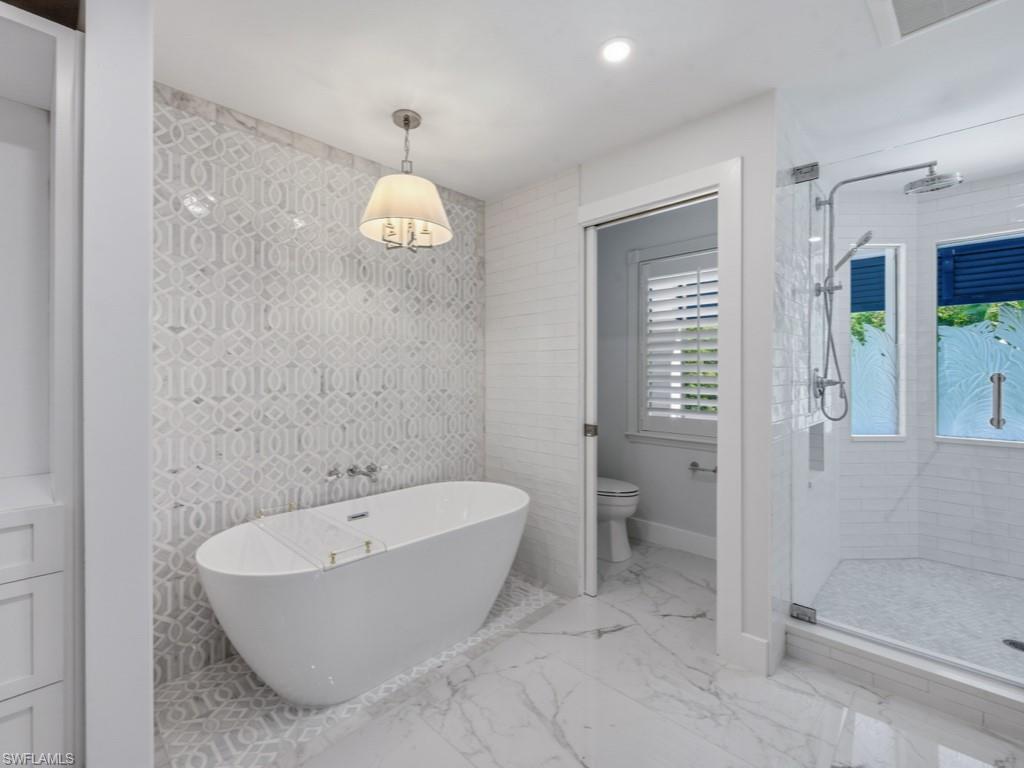 LIVINGSTON WOODS - Residential