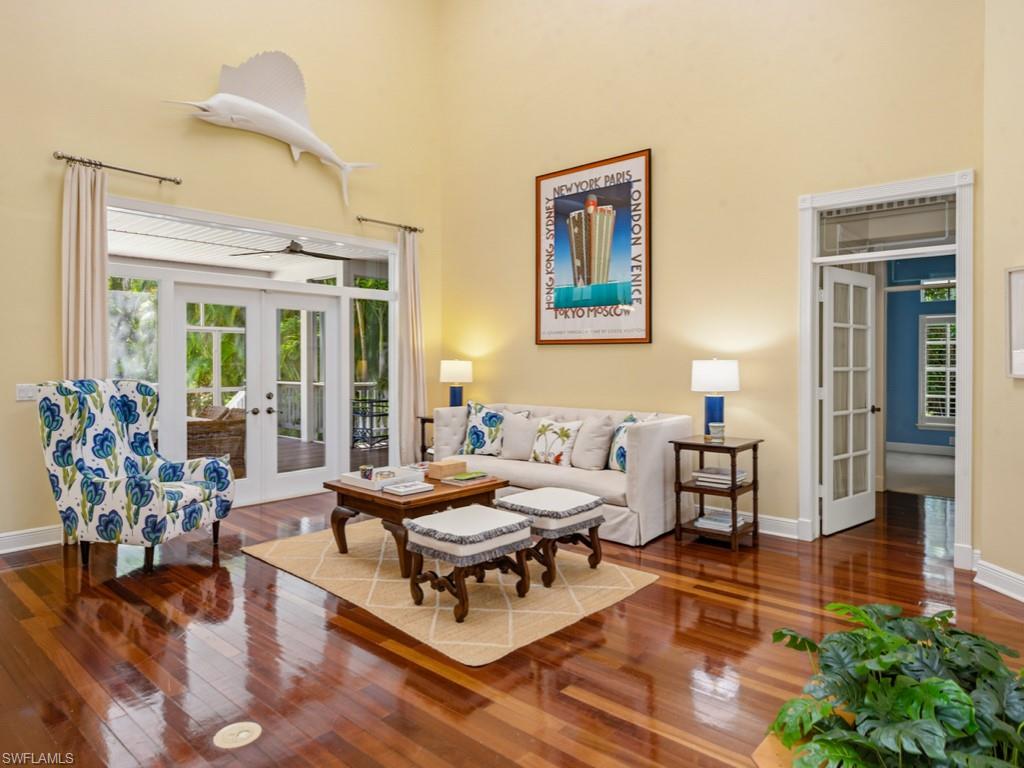 LIVINGSTON WOODS - Residential