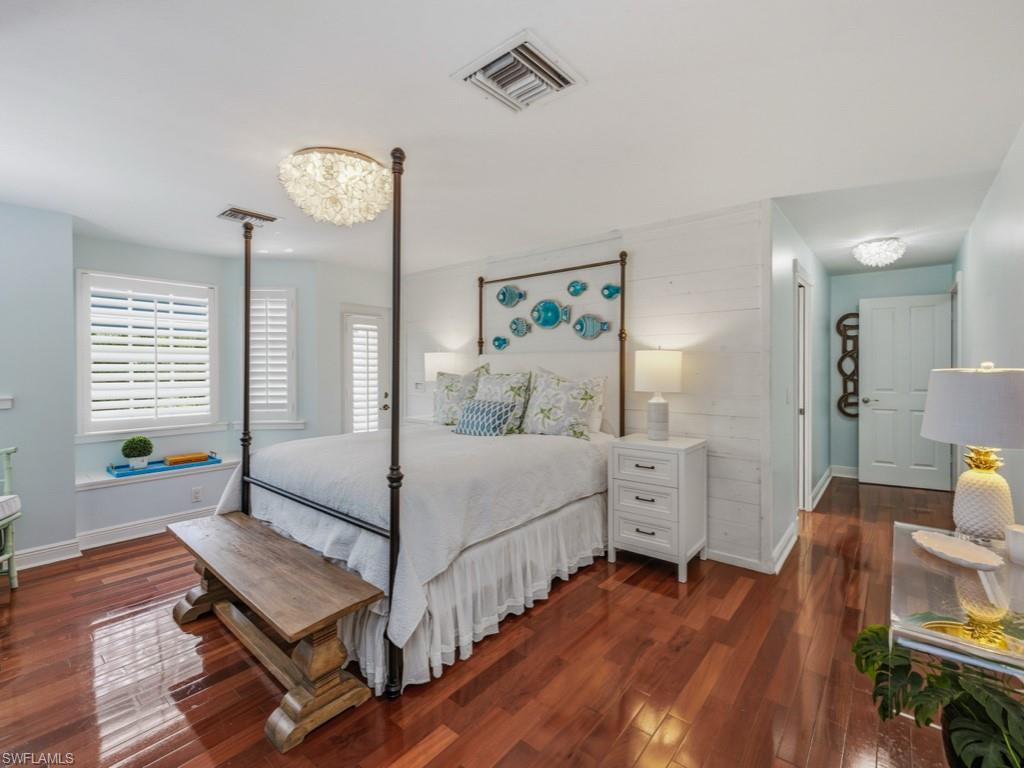 LIVINGSTON WOODS - Residential