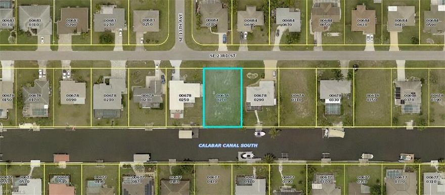 Cleared and ready to build your dream home on gulf access canal in beautiful Cape Coral Florida. Central water and sewer already in and paid for. Located in a nice quite neighborhood and close to all the shopping and restaurants.