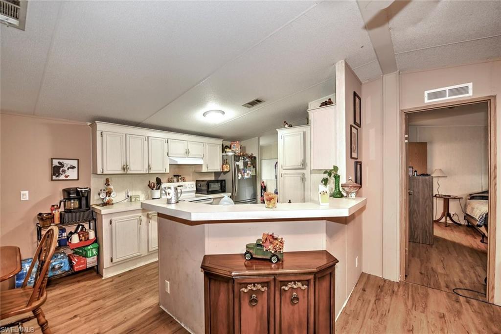 SOUTHSIDE TRAILER VILLAGE - Residential