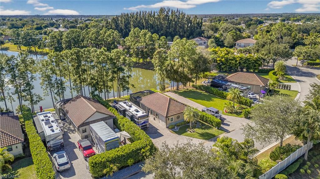 GOLDEN PALMS LUXURY MOTORCOACH RESORT - Land