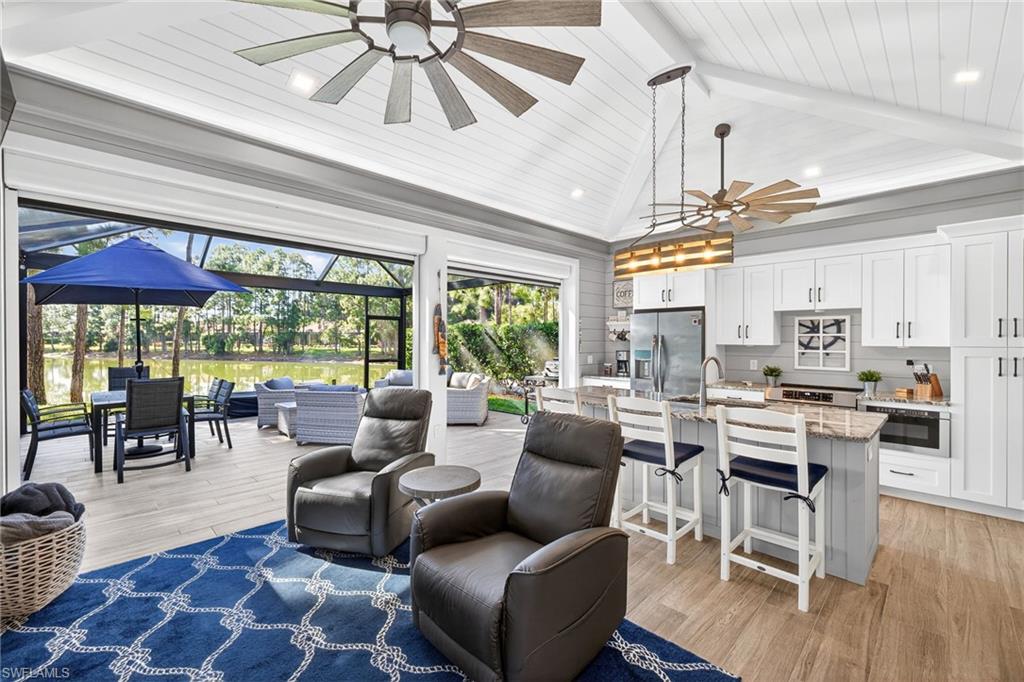 GOLDEN PALMS LUXURY MOTORCOACH RESORT - Land