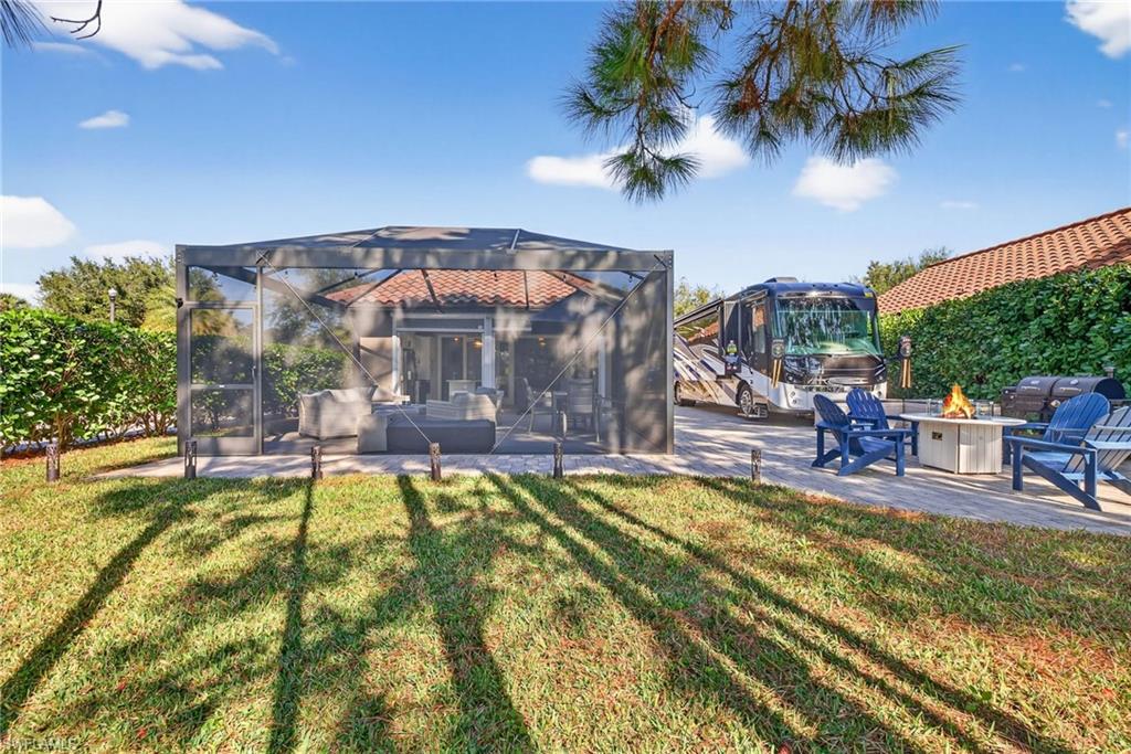 GOLDEN PALMS LUXURY MOTORCOACH RESORT - Land