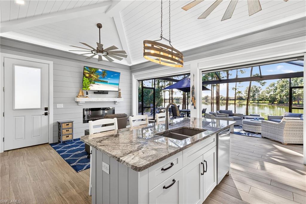 GOLDEN PALMS LUXURY MOTORCOACH RESORT - Land