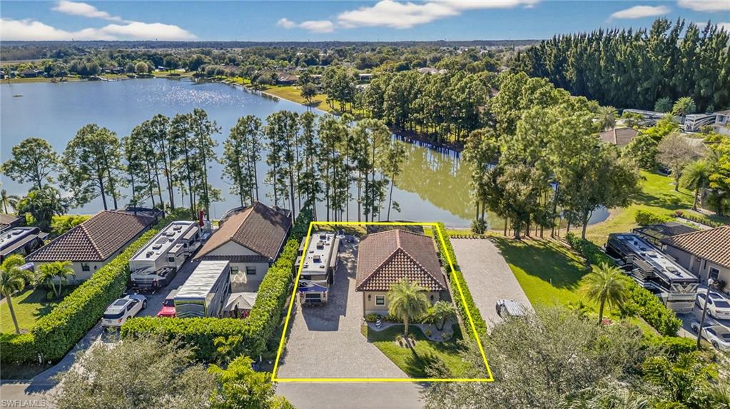 GOLDEN PALMS LUXURY MOTORCOACH RESORT - Land