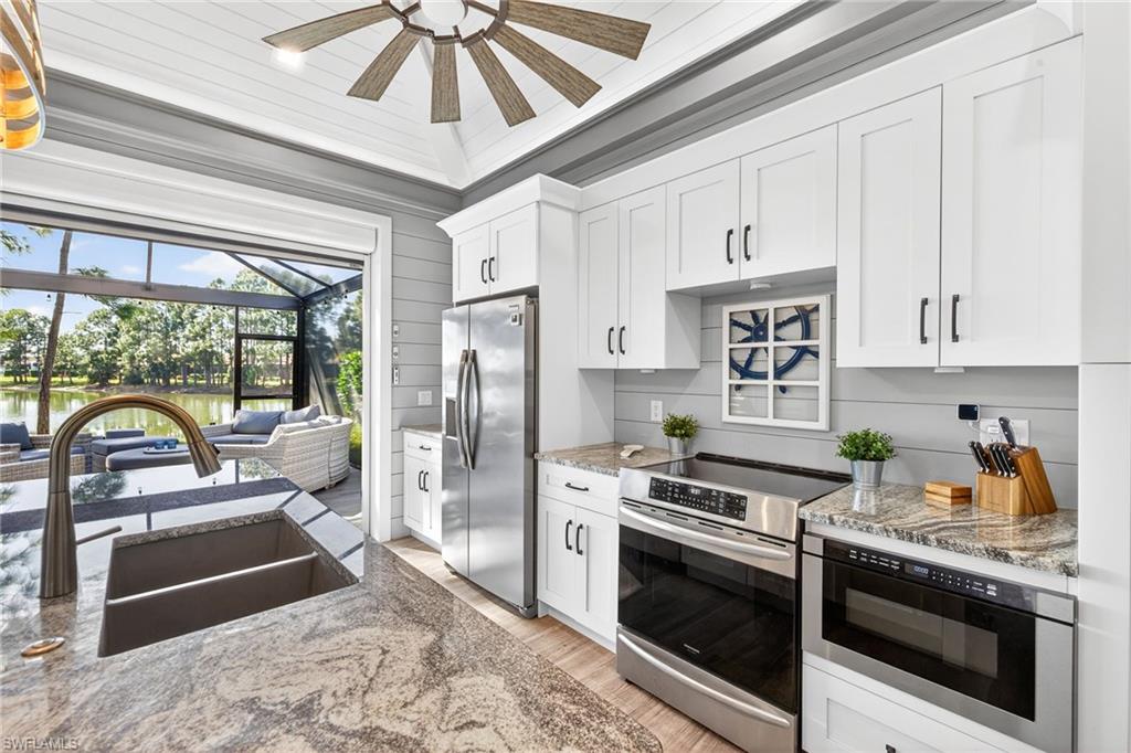 GOLDEN PALMS LUXURY MOTORCOACH RESORT - Land