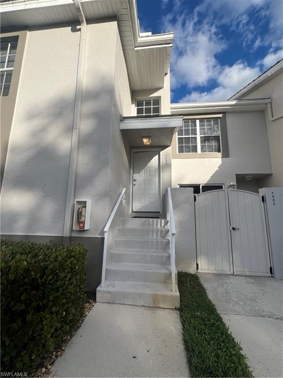 WILSHIRE LAKES - Residential Lease