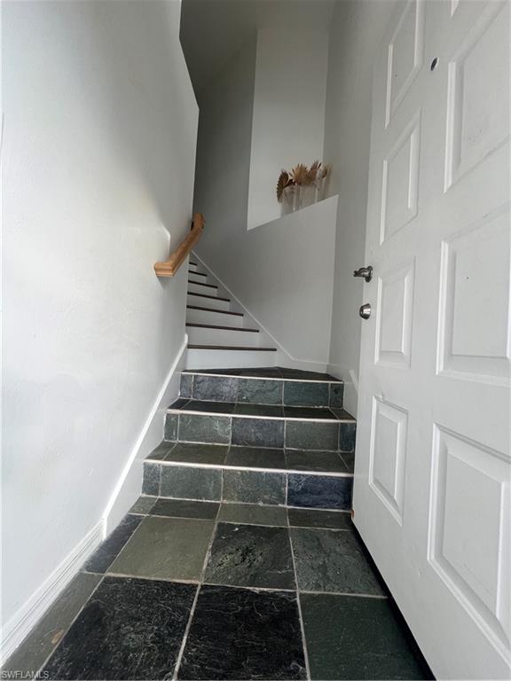 WILSHIRE LAKES - Residential Lease