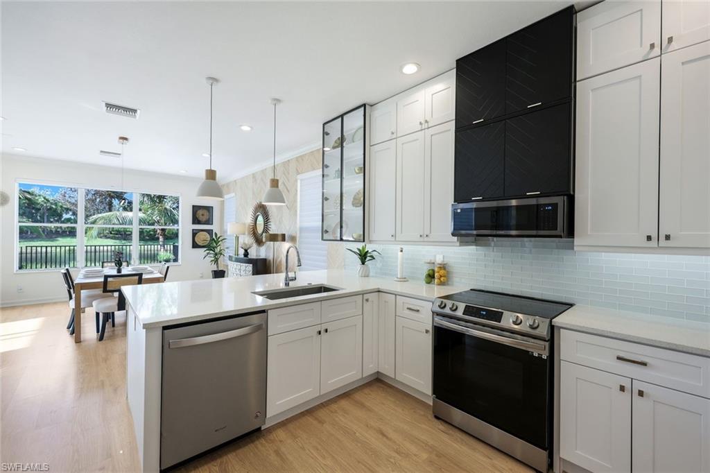 BOTANICA LAKES - Residential