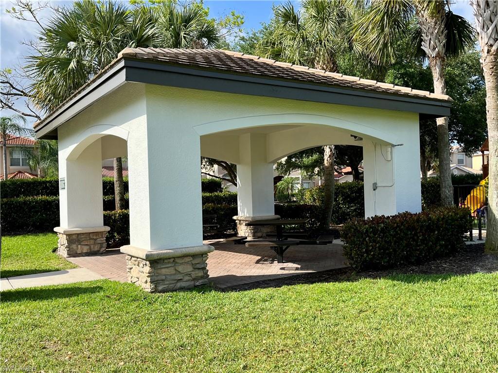 BOTANICA LAKES - Residential