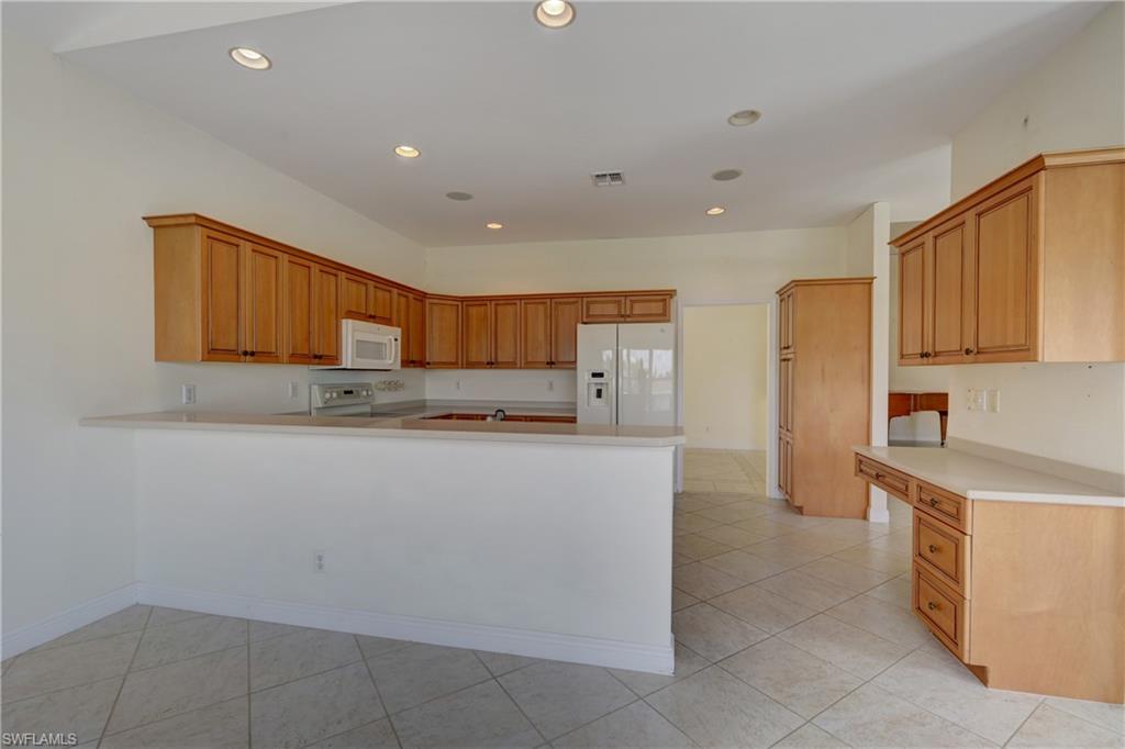 DOLPHIN COVE - Residential