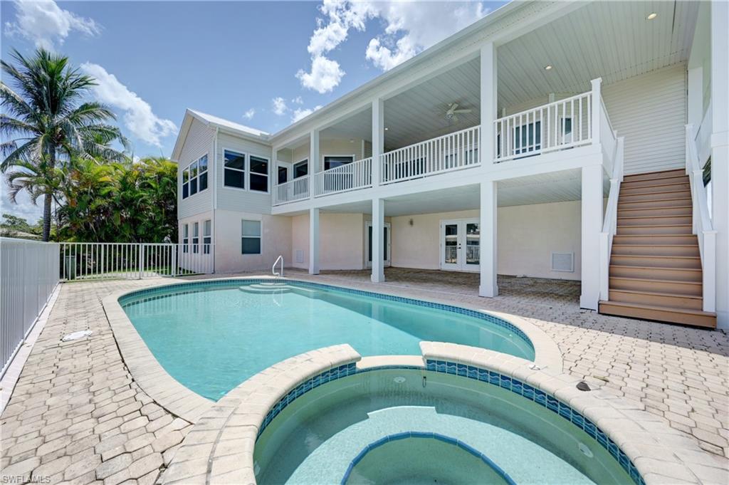 DOLPHIN COVE - Residential