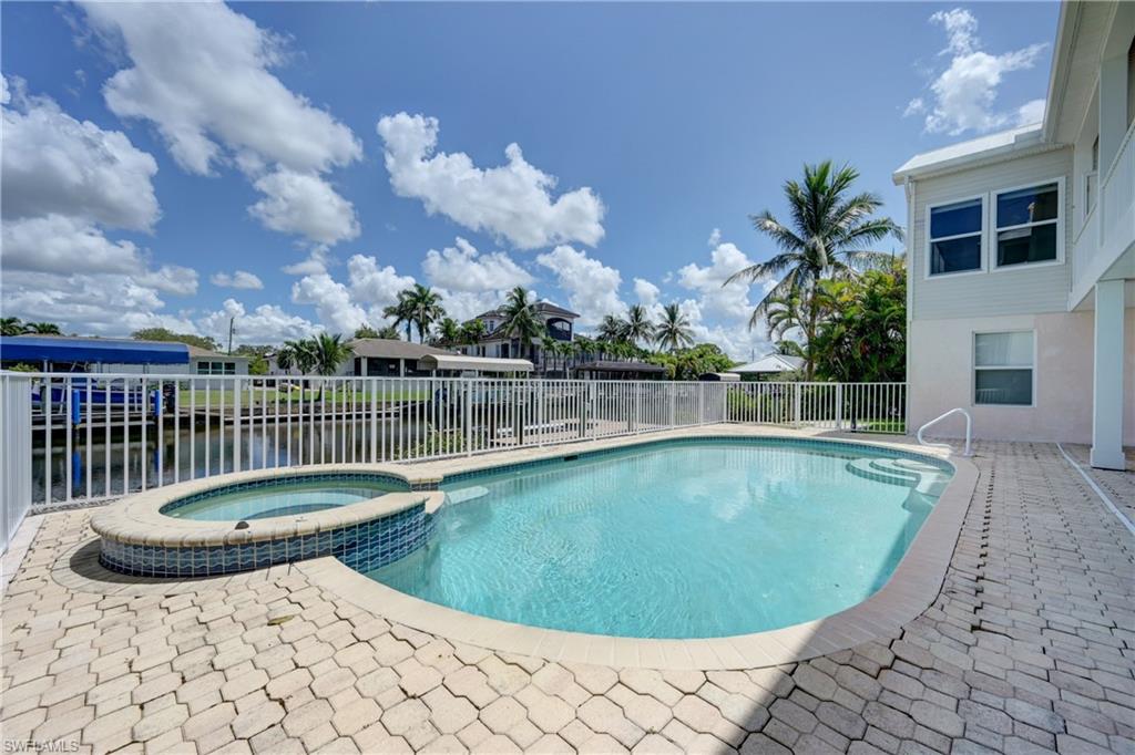 DOLPHIN COVE - Residential