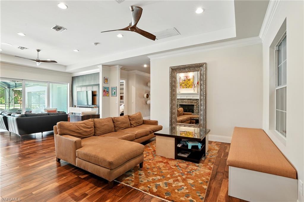 PINE RIDGE - Residential