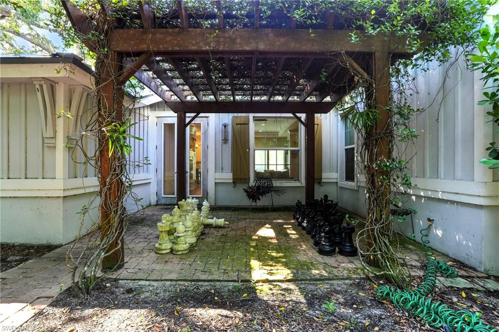 PINE RIDGE - Residential