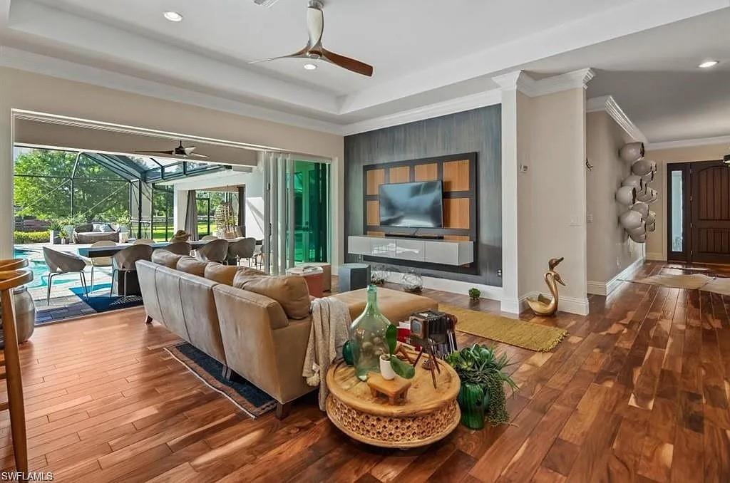 PINE RIDGE - Residential