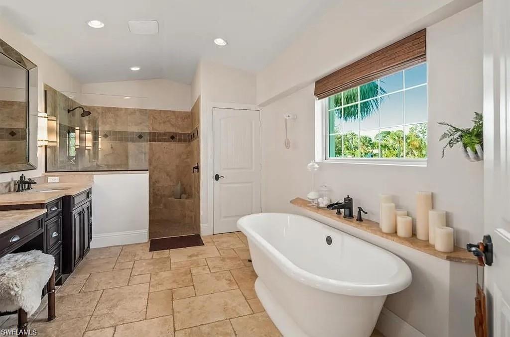 PINE RIDGE - Residential