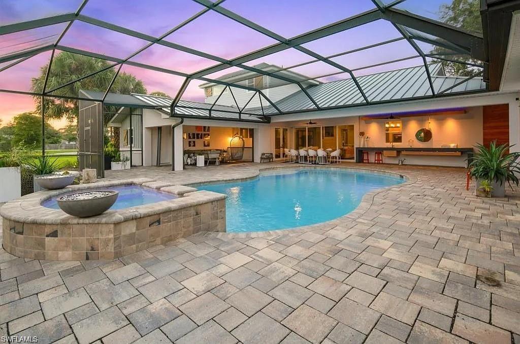 PINE RIDGE - Residential