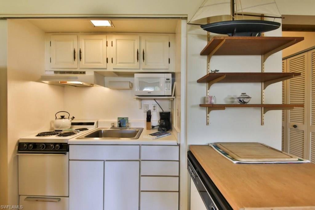 SEABREEZE APTS - Residential