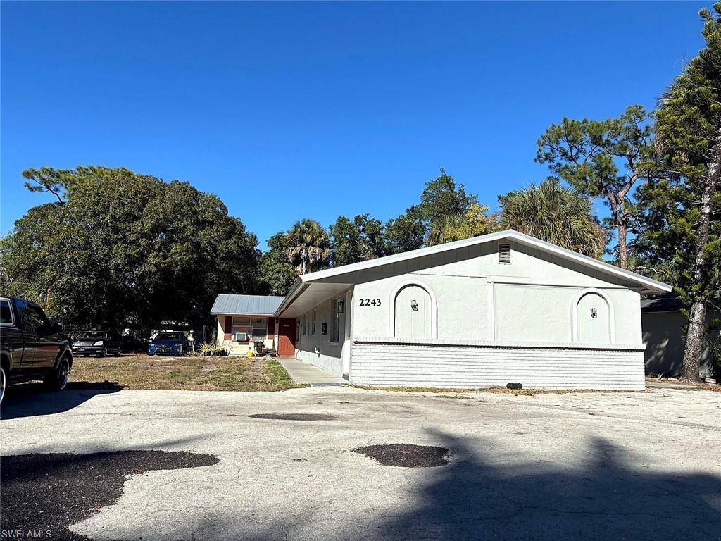 LOVEJOY PARK - Residential Lease