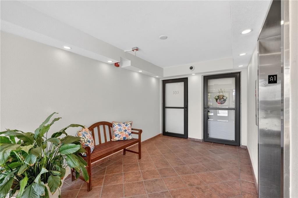 FAIRWAY TOWERS - Residential