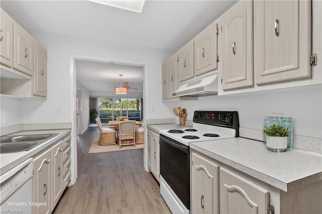 FAIRWAY TOWERS - Residential