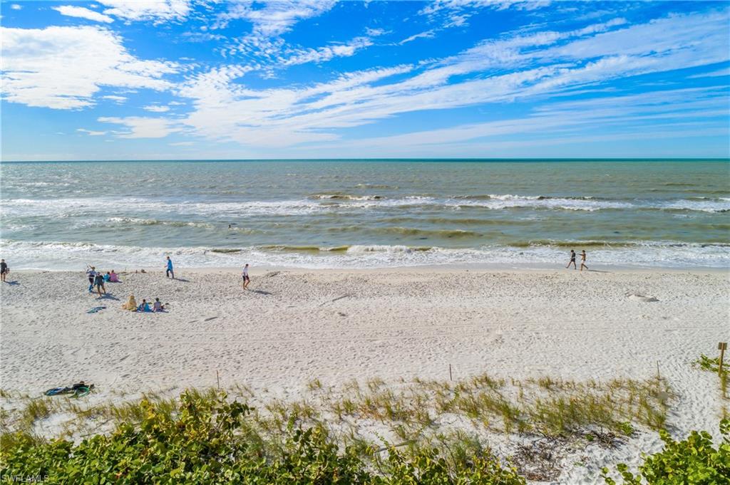 CLOISTERS OF NAPLES - Residential