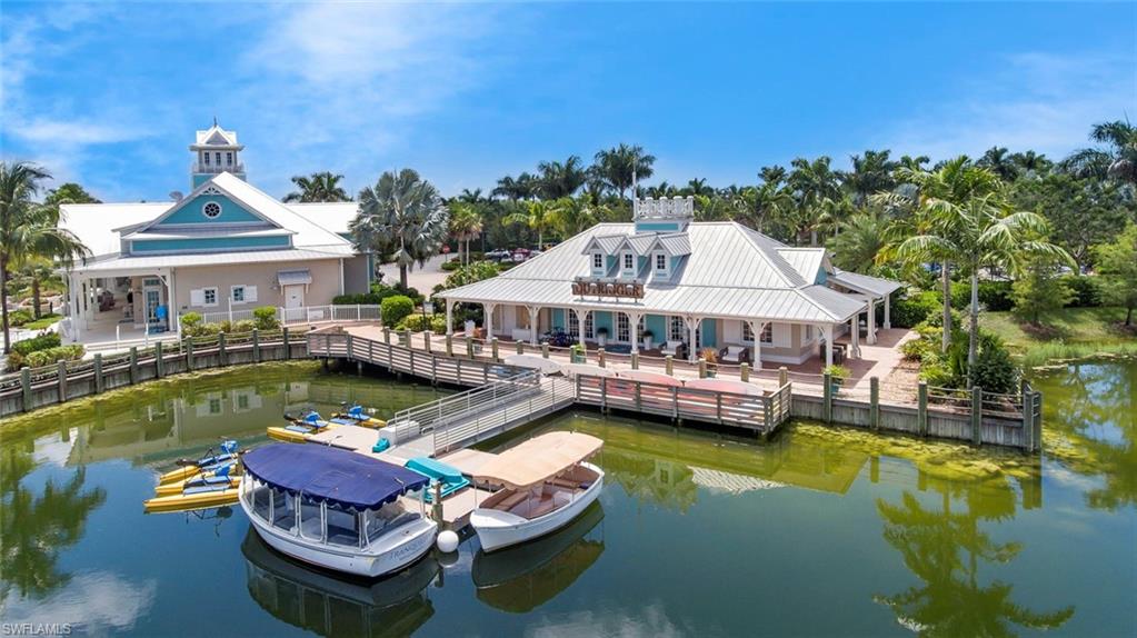 HALFMOON POINT - Residential