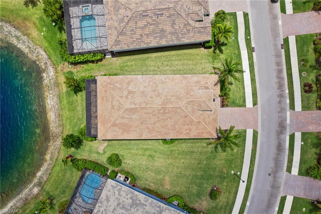 HALFMOON POINT - Residential