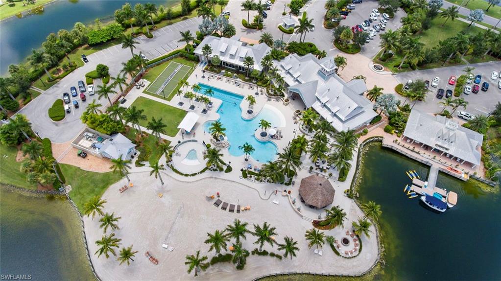 HALFMOON POINT - Residential