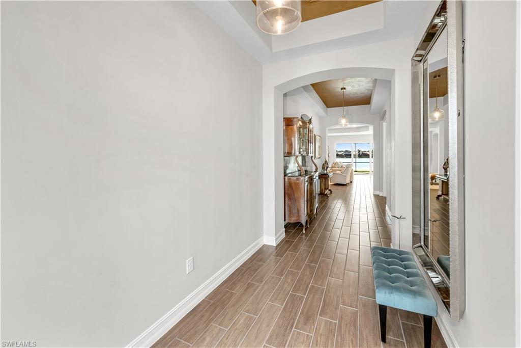 HALFMOON POINT - Residential