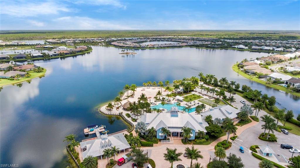 HALFMOON POINT - Residential