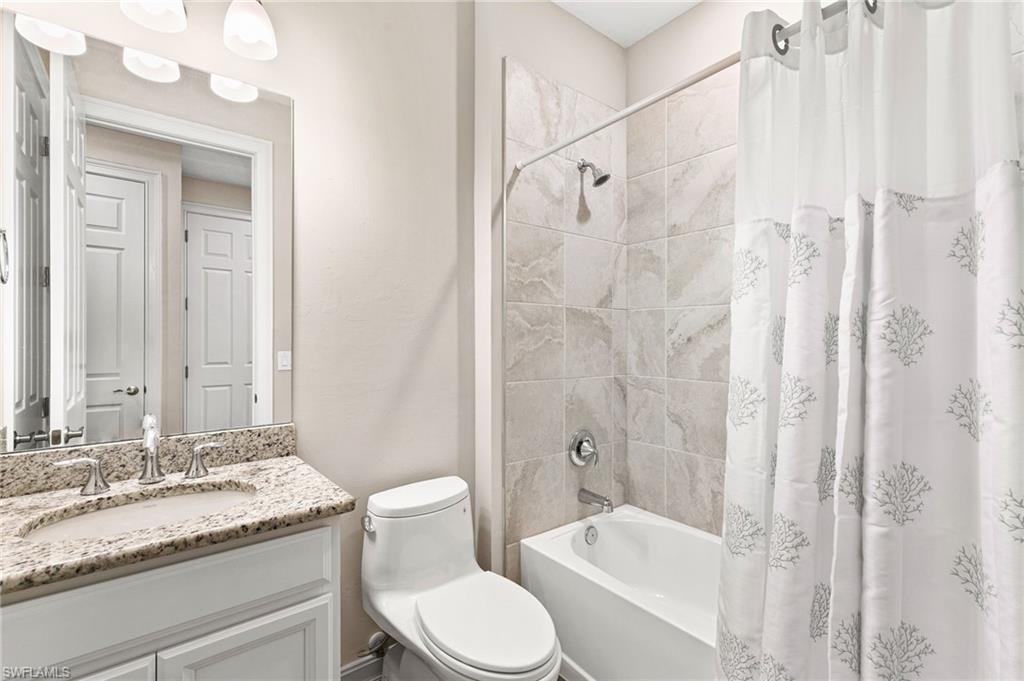 HALFMOON POINT - Residential