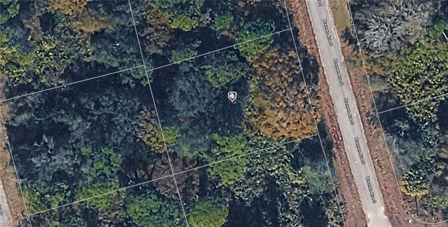 A VACANT LOT IN LEHIGH ACRES IN LEE COUNTY!!!