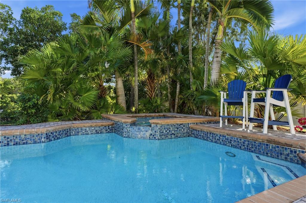 AQUA COVE - Residential