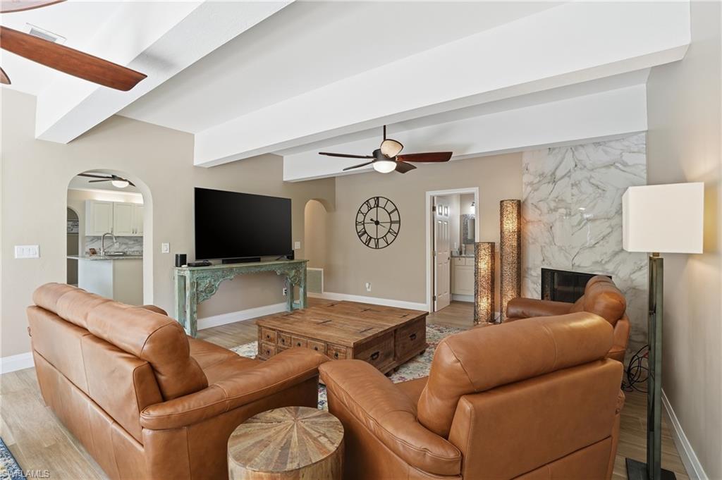 AQUA COVE - Residential